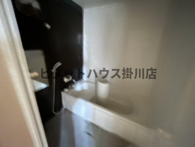掛川市富部アパート バス／シャワー