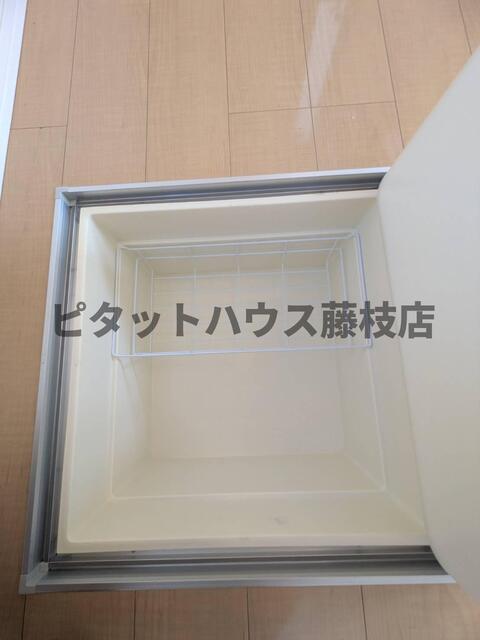 藤枝市瀬戸新屋アパート 収納