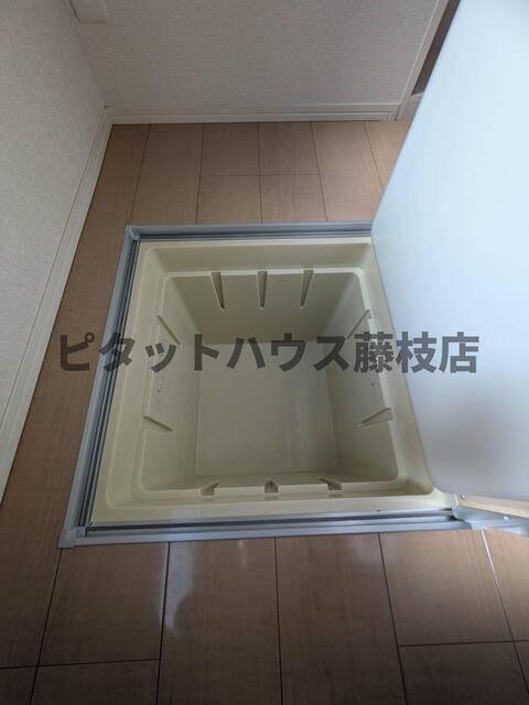 藤枝市瀬戸新屋アパート 収納