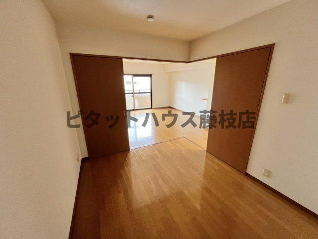 焼津市石津中町マンション リビング