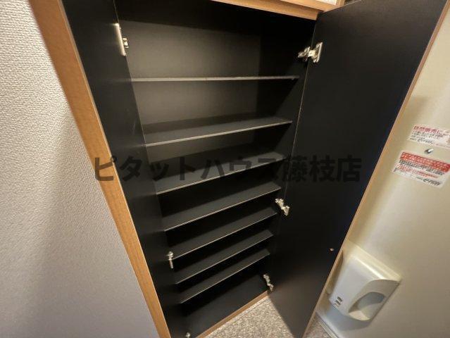 焼津市石津中町マンション 収納