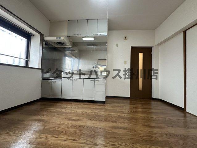 掛川市天王町マンション リビング