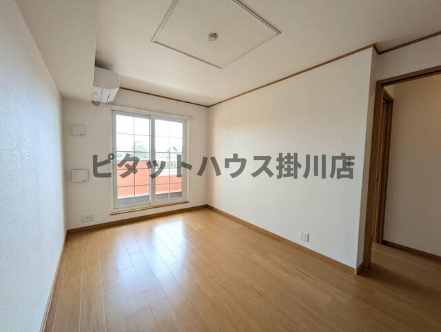 菊川市赤土アパート リビング