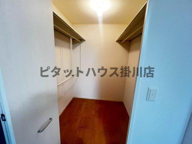 袋井市浅岡アパート 収納