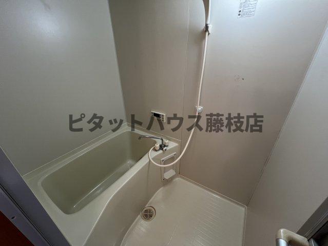 焼津市石津テラスハウス バス／シャワー