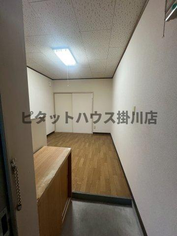 掛川市横須賀アパート 玄関