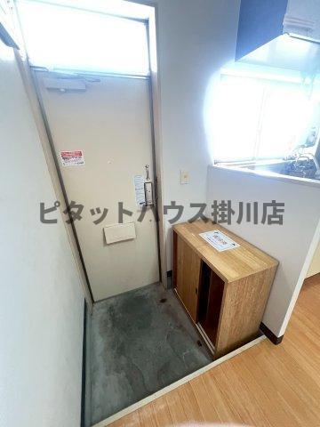 掛川市横須賀アパート 玄関