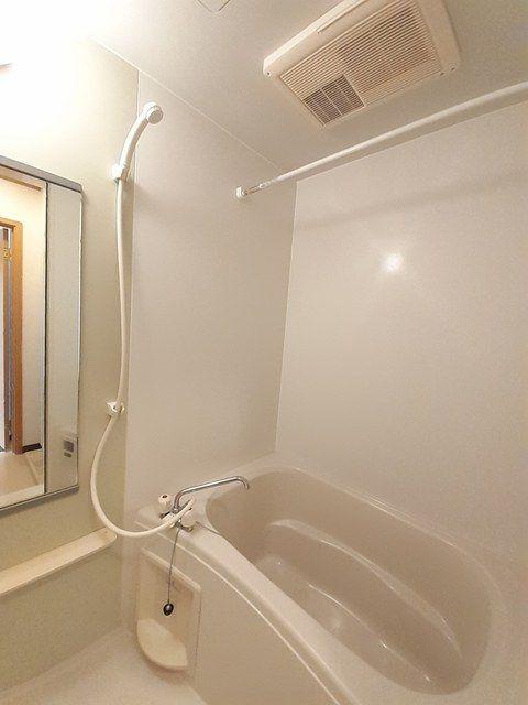 袋井市久能アパート バス／シャワー