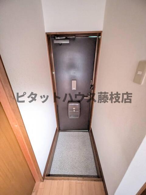 藤枝市岡部町三輪アパート 玄関