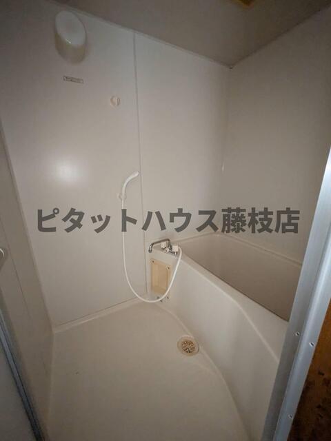 藤枝市岡部町三輪アパート バス／シャワー