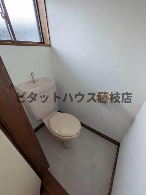 藤枝市岡部町三輪アパート トイレ