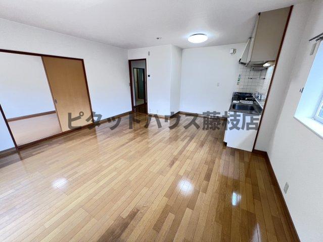 焼津市小土アパート リビング