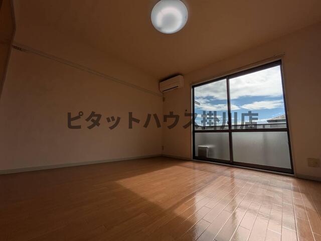 御前崎市池新田アパート リビング