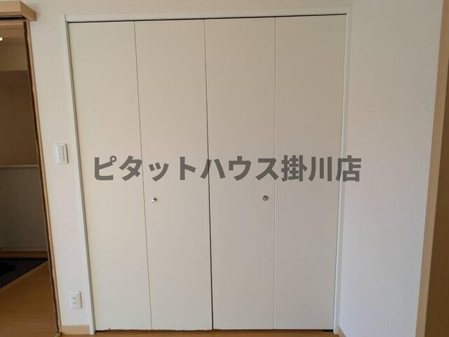 御前崎市池新田アパート 収納