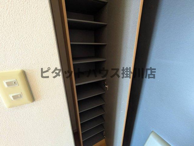 御前崎市池新田アパート 収納