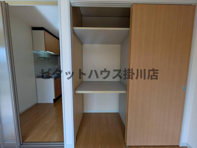 御前崎市池新田アパート 収納