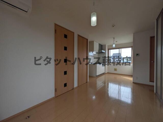 藤枝市瀬戸新屋アパート リビング