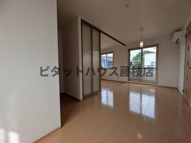藤枝市瀬戸新屋アパート リビング
