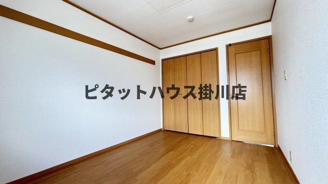 掛川市杉谷南アパート 収納