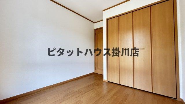 掛川市杉谷南アパート 収納
