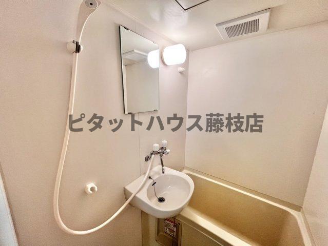 牧之原市布引原アパート バス／シャワー