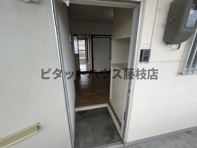 島田市旭アパート 玄関