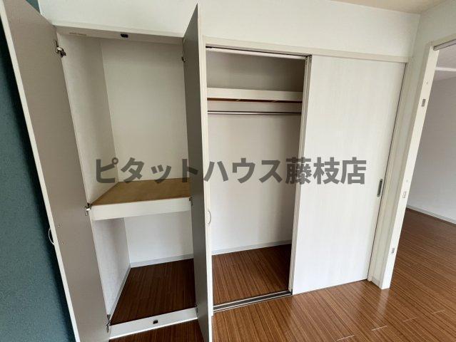 焼津市大栄町アパート 収納