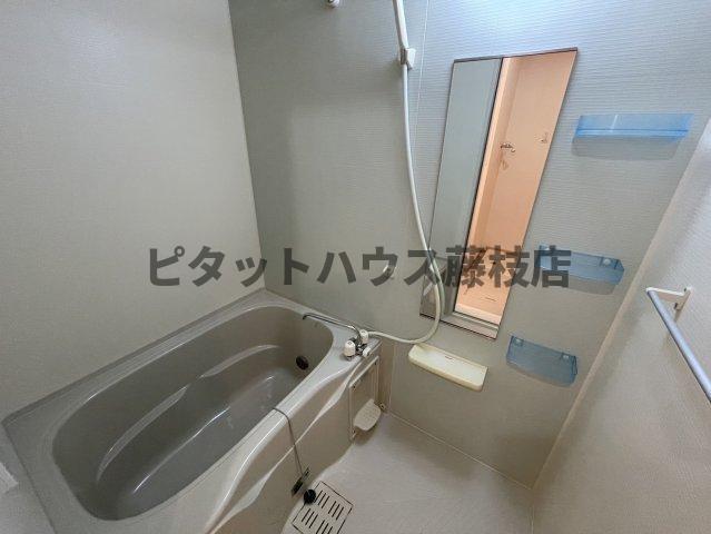焼津市高新田アパート バス／シャワー