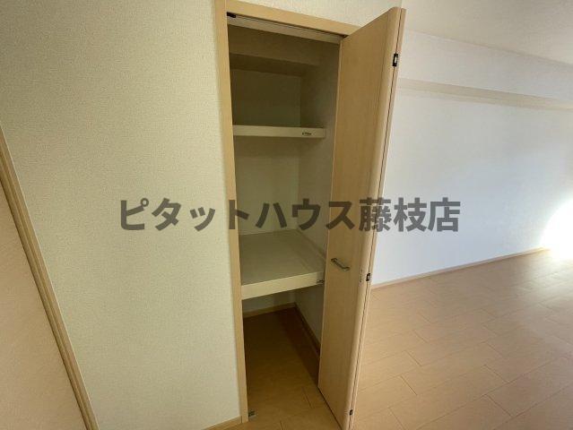 焼津市高新田アパート 収納