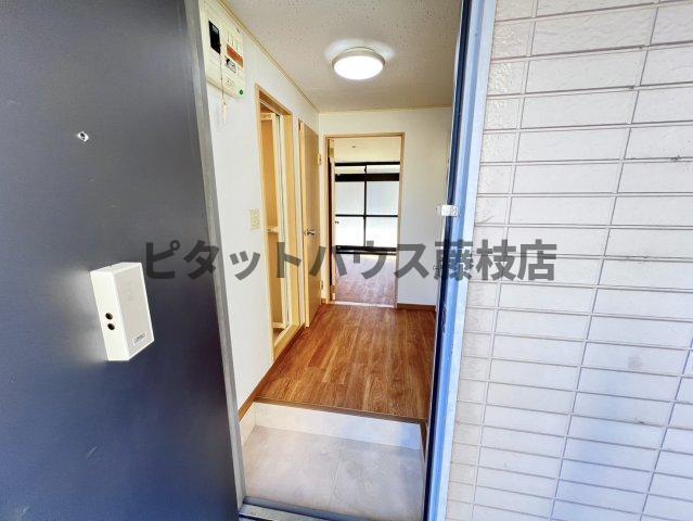 島田市稲荷アパート 玄関