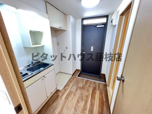 島田市稲荷アパート 玄関