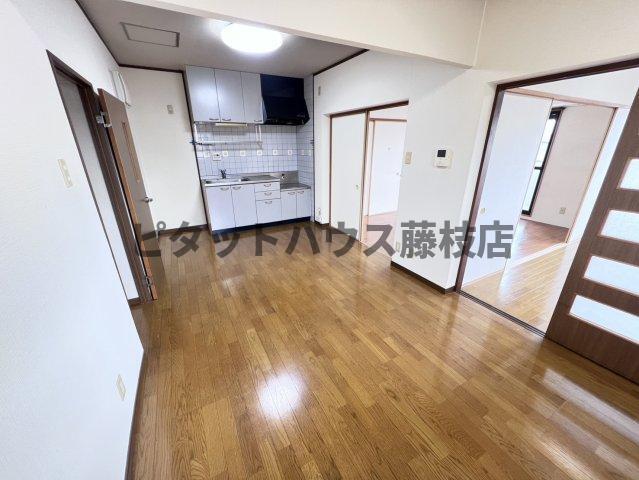 焼津市小土マンション リビング