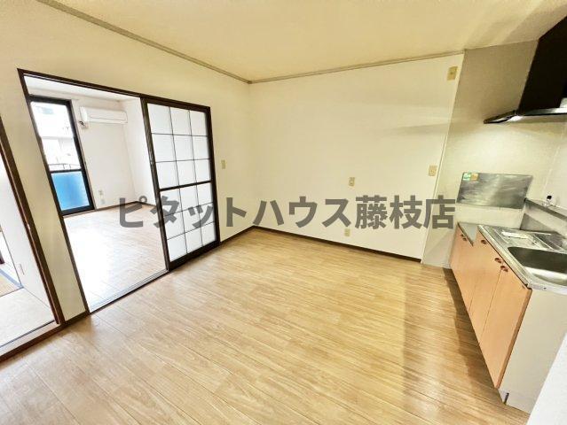 焼津市三ケ名アパート リビング
