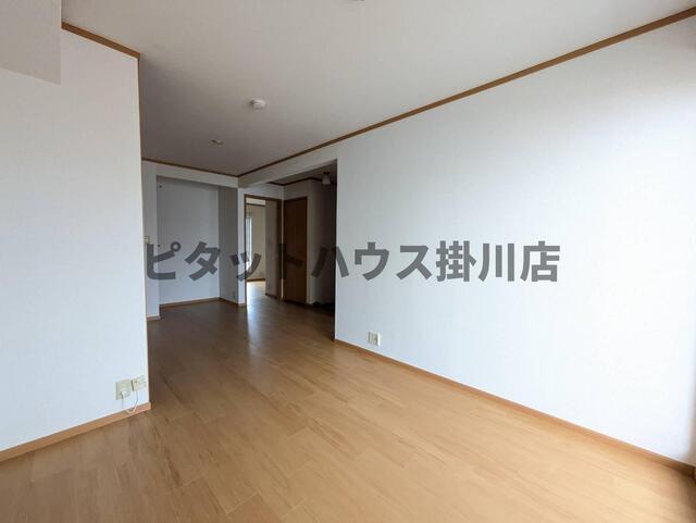 御前崎市池新田アパート リビング