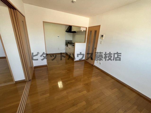 牧之原市波津マンション リビング