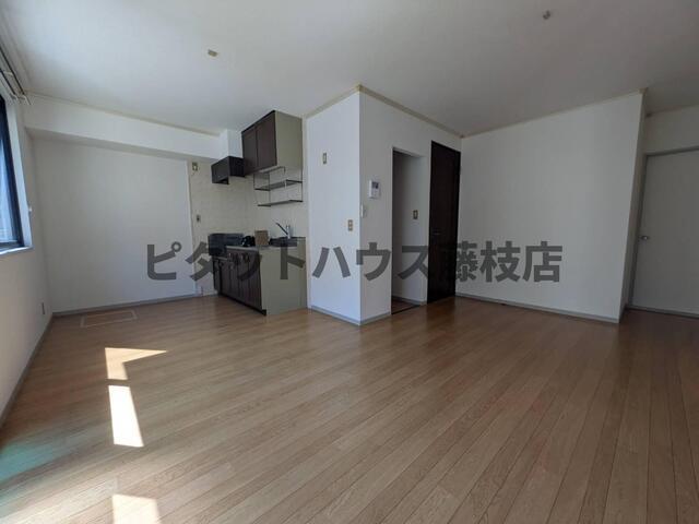 藤枝市南駿河台アパート リビング