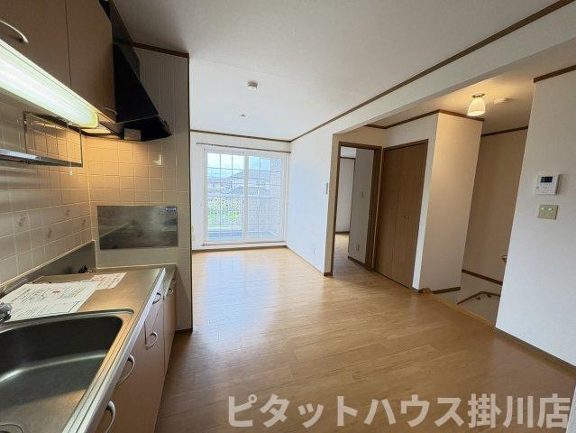 掛川市上西郷アパート リビング