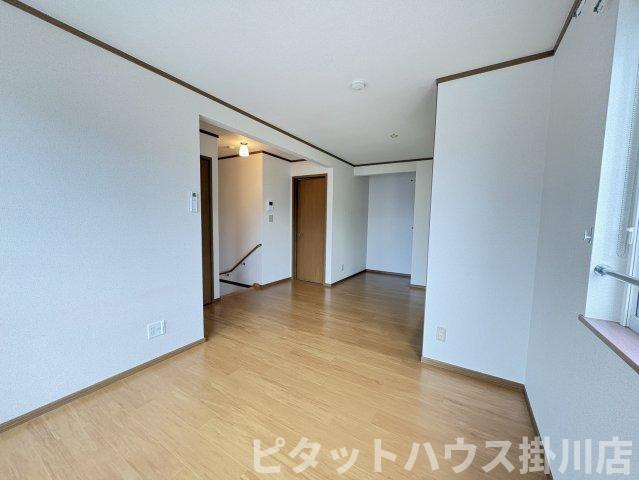 掛川市上西郷アパート リビング