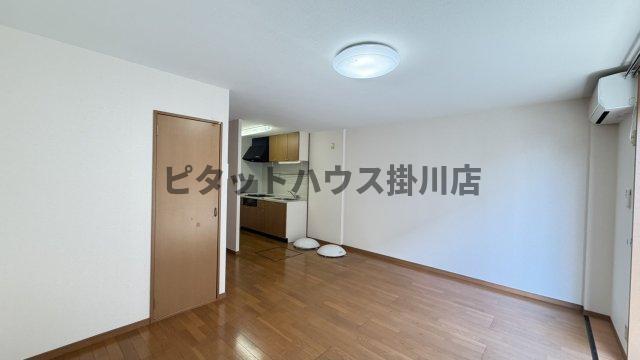 袋井市春岡テラスハウス リビング
