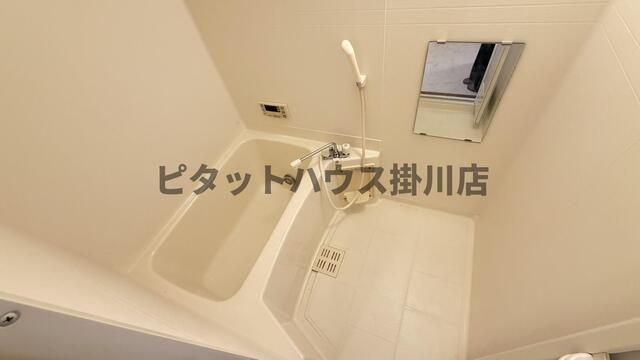袋井市春岡テラスハウス バス／シャワー