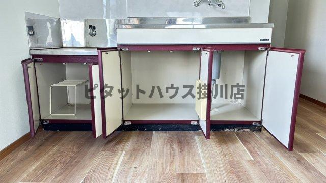 掛川市十九首アパート 収納
