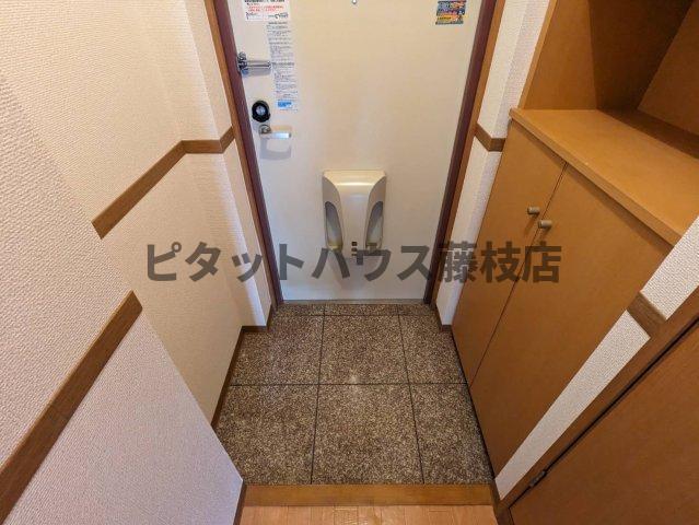 島田市岸町マンション 玄関