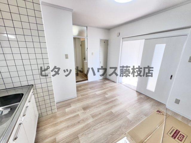焼津市三ケ名マンション リビング
