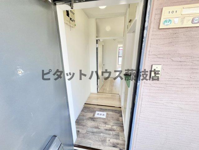焼津市三ケ名マンション 玄関
