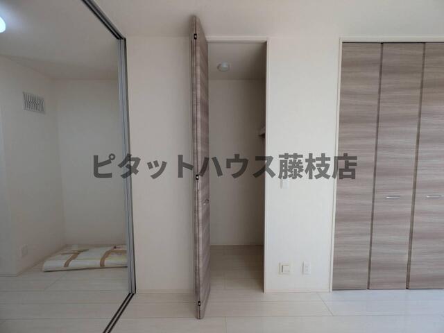 藤枝市青葉町アパート 収納