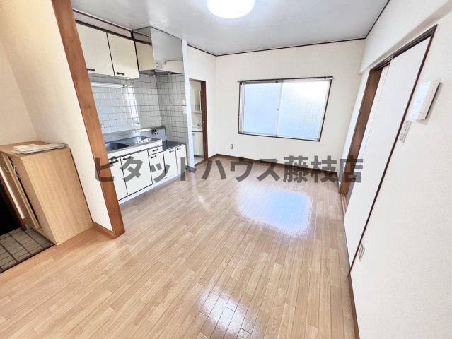 焼津市三ケ名アパート リビング