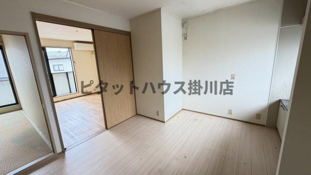 掛川市弥生町アパート リビング