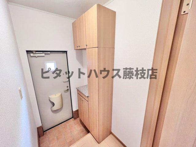 焼津市高新田アパート 玄関