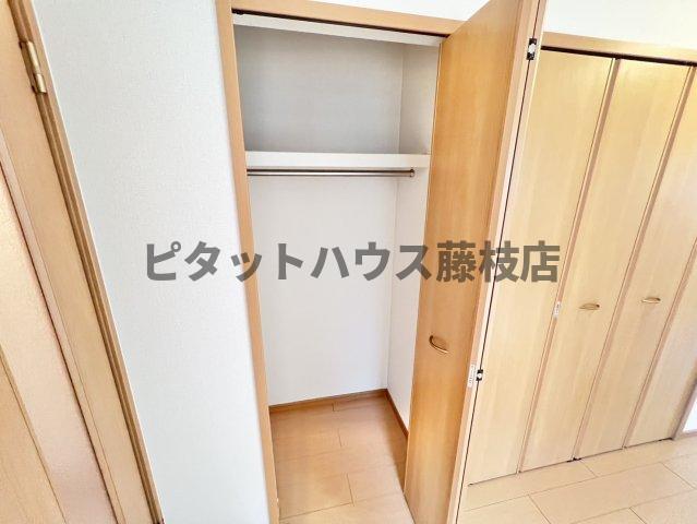 焼津市高新田アパート 収納