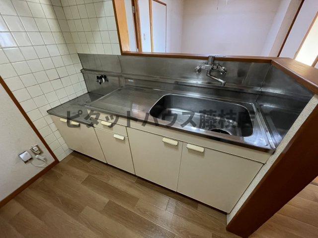 焼津市五ケ堀之内マンション キッチン